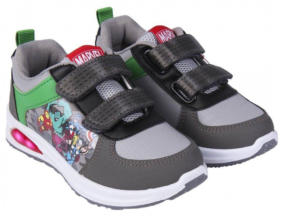 Avengers LED blinkende, leuchtende Straßenschuhe 31