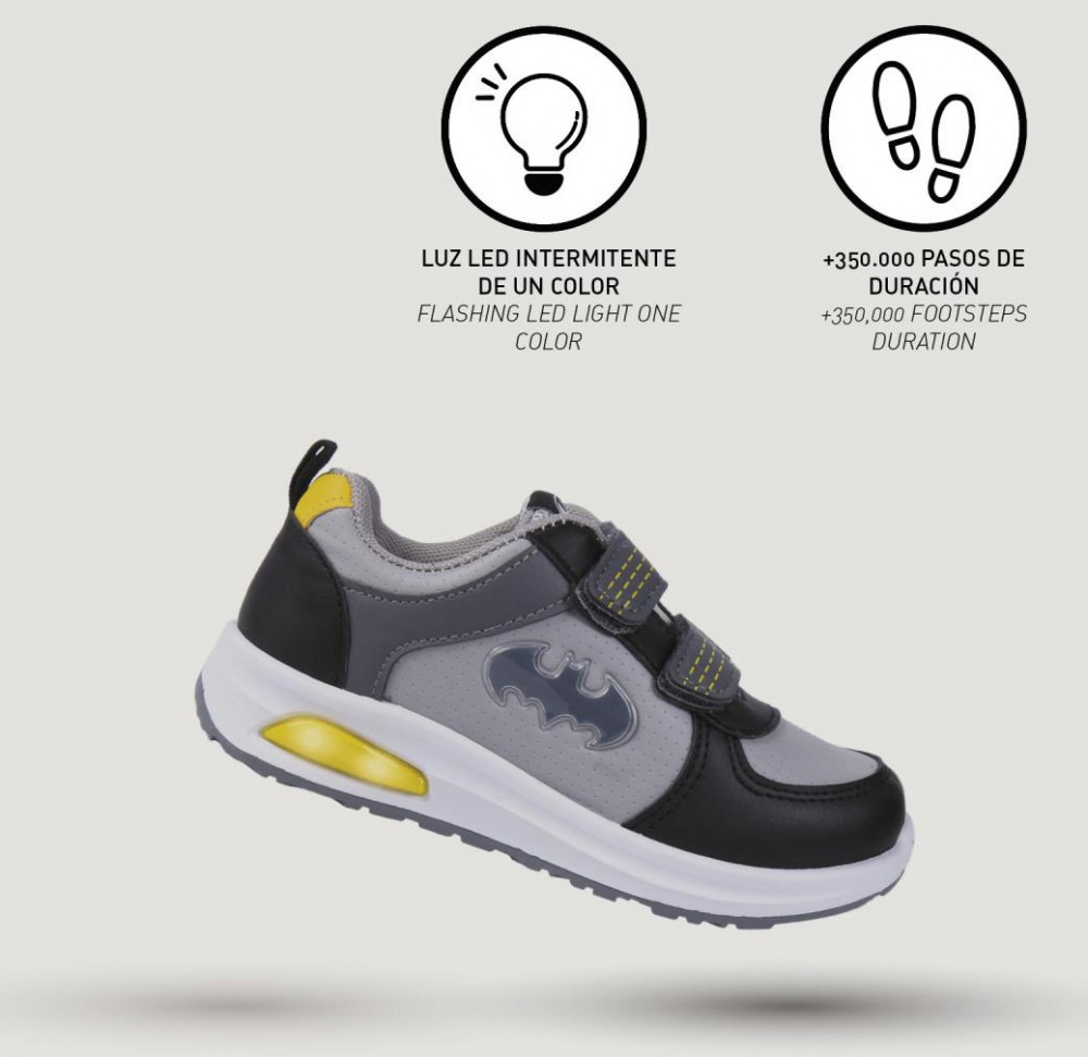 Batman LED blinkende, leuchtende Straßenschuhe 31