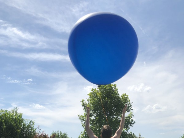 xxl-luftballon-riesenluftballon-aus-latex